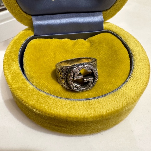 Gucci Interlocking GG Ring - Picture 11 of 11